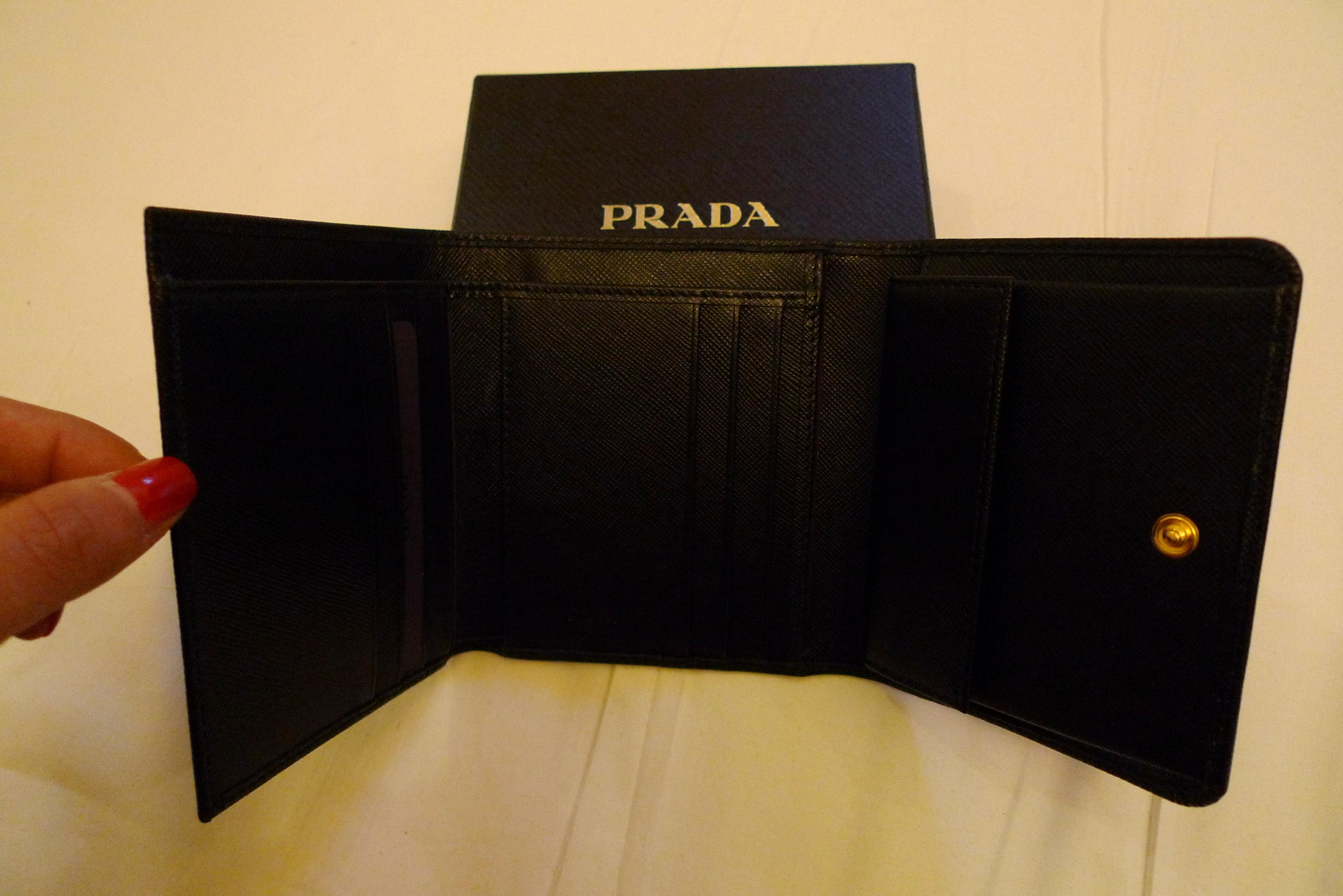 Prada Saffiano Tri-fold Classic Wallet 1M0176 Black | ILOOOVS  